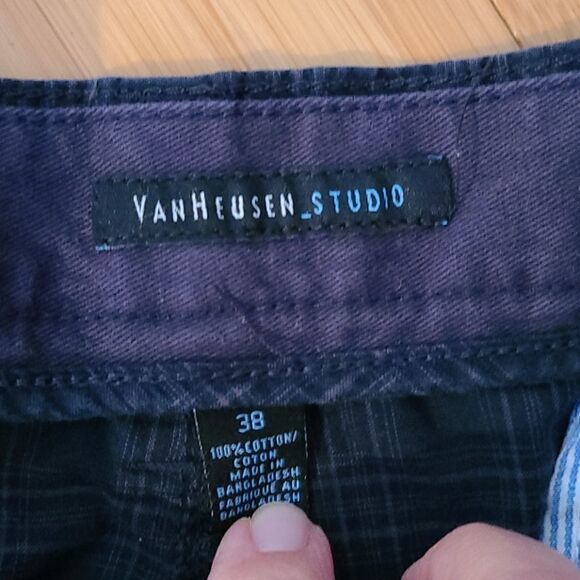 Van Heusen black shorts - Picture 4 of 5